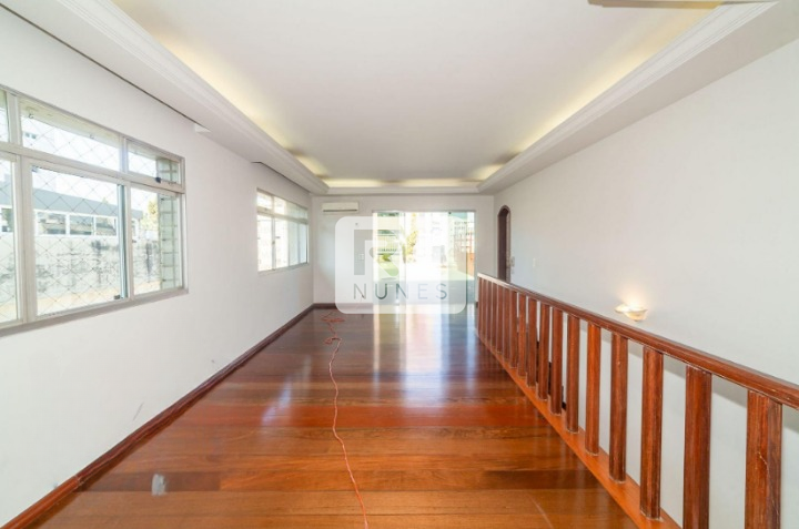 Cobertura à venda no Lourdes: 