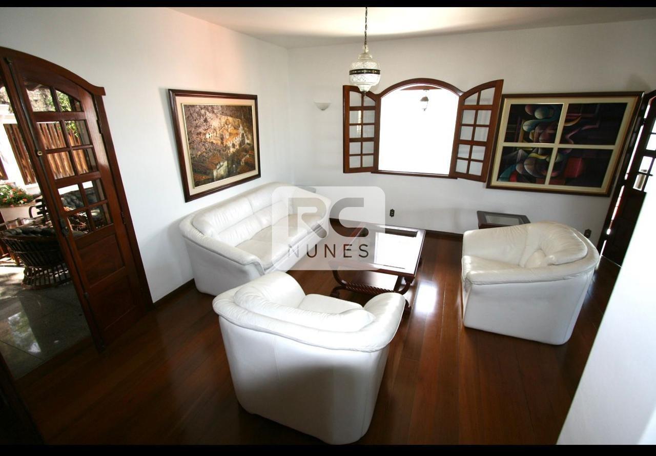 Casa para aluguel no Mangabeiras: 