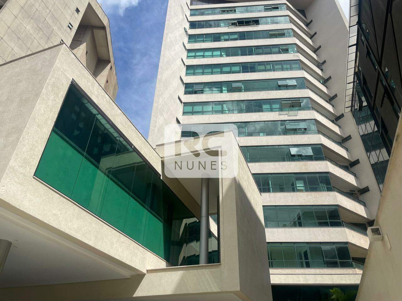 Andar corrido para aluguel no Vale do Sereno: 