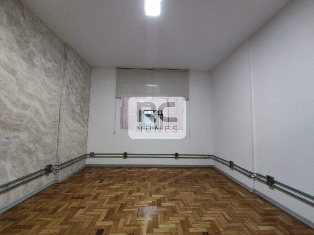 Sala para aluguel no Centro: 