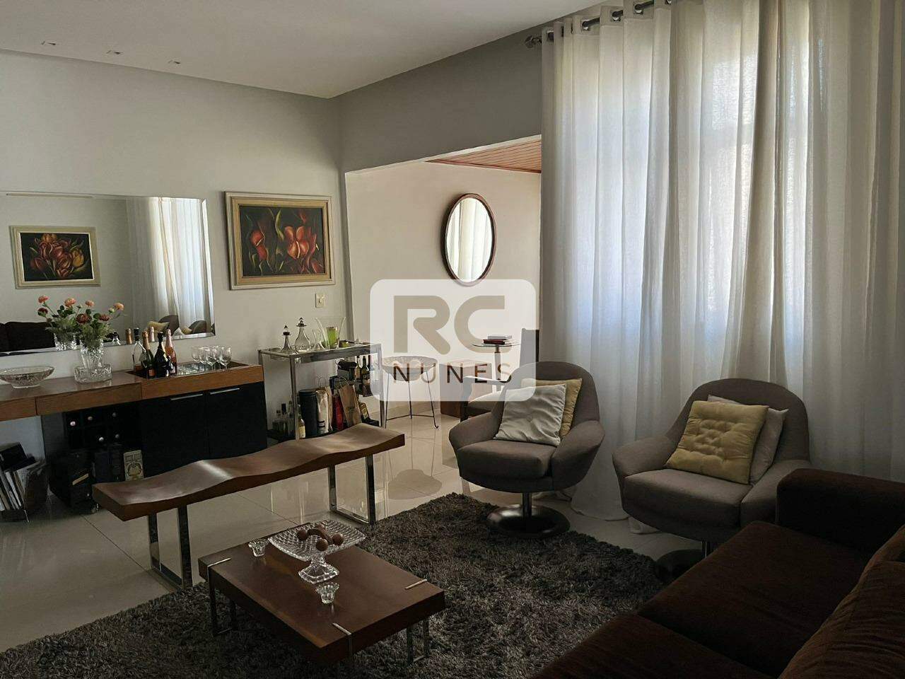 Apartamento à venda no Funcionários: 