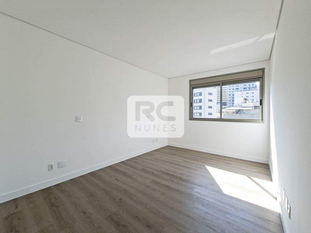 Apartamento à venda no Cruzeiro: 