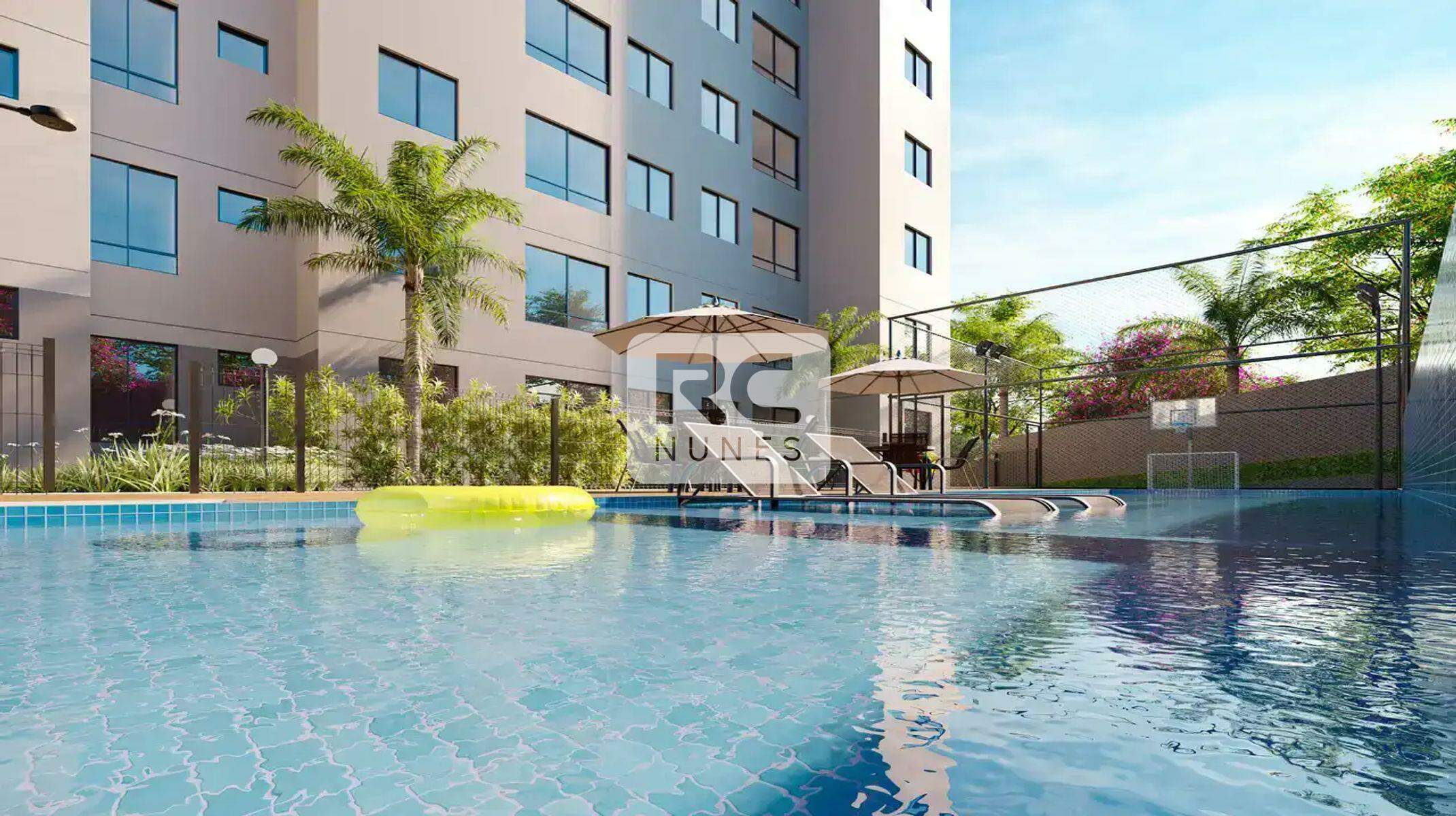 Apartamento à venda no Estoril: Piscina com deck molhado