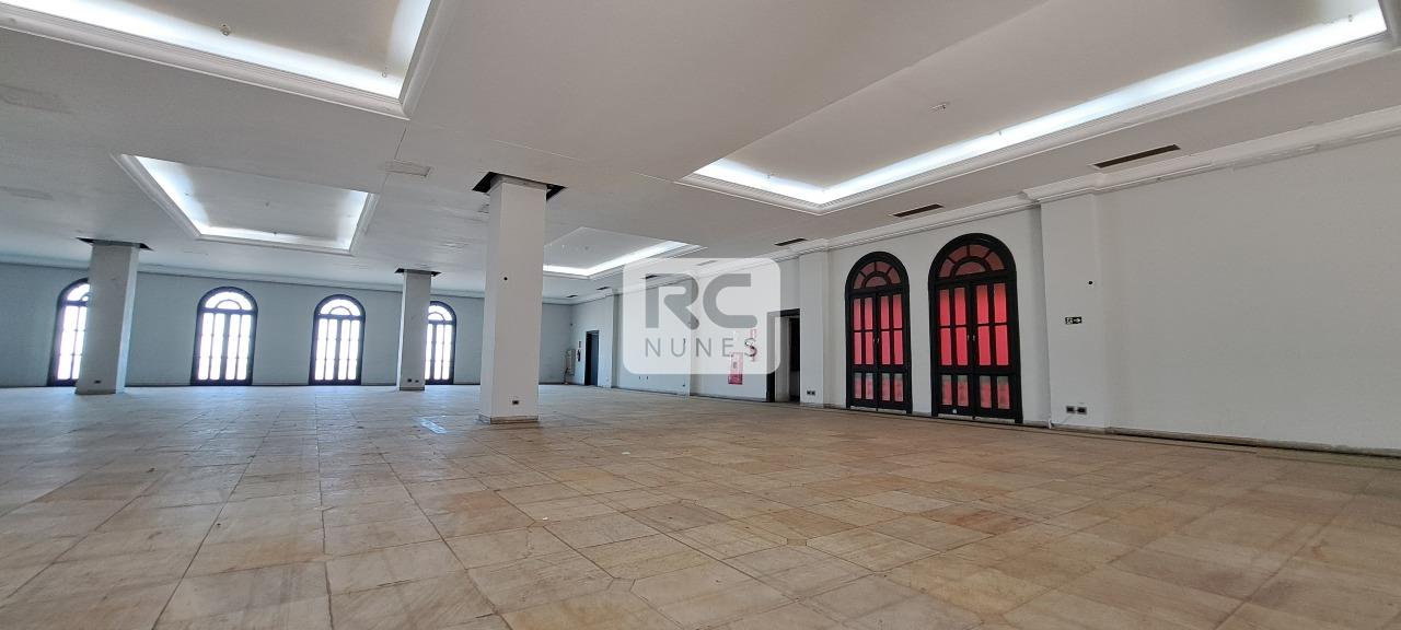 Prédio para aluguel no Estoril: 