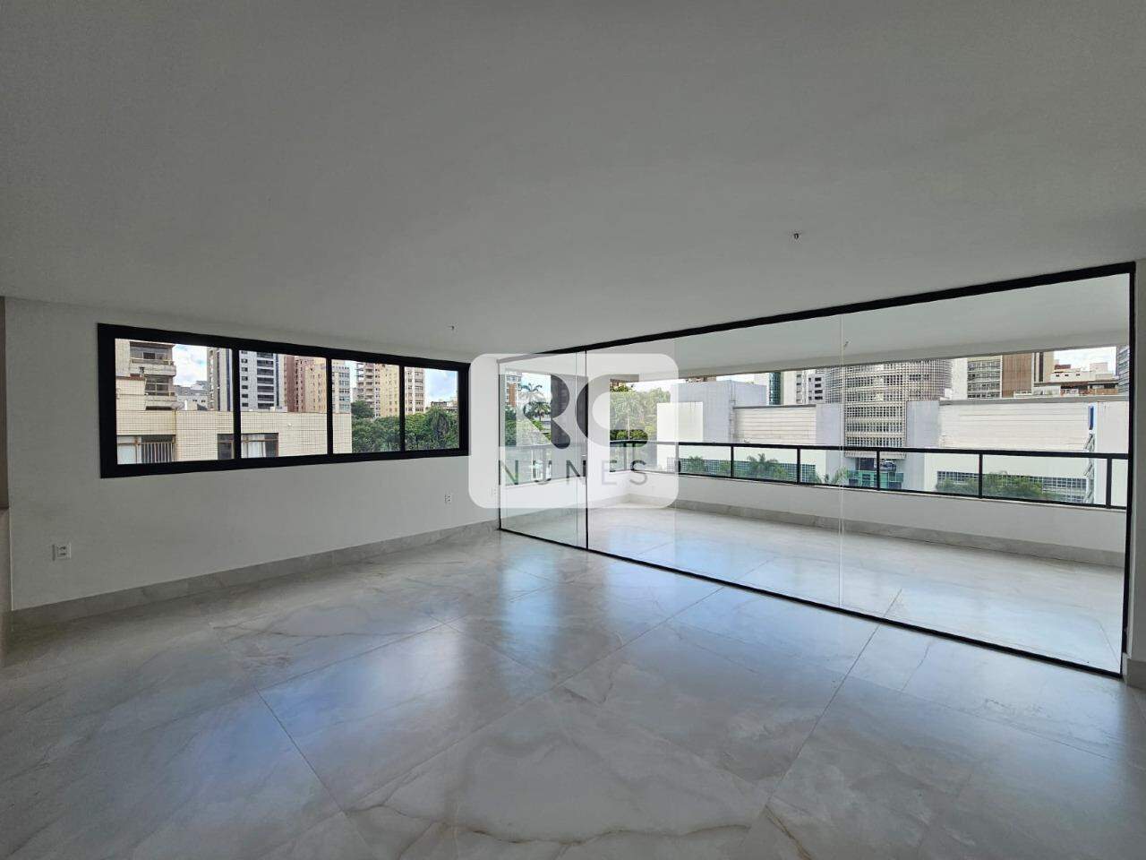 Apartamento à venda no Lourdes: 