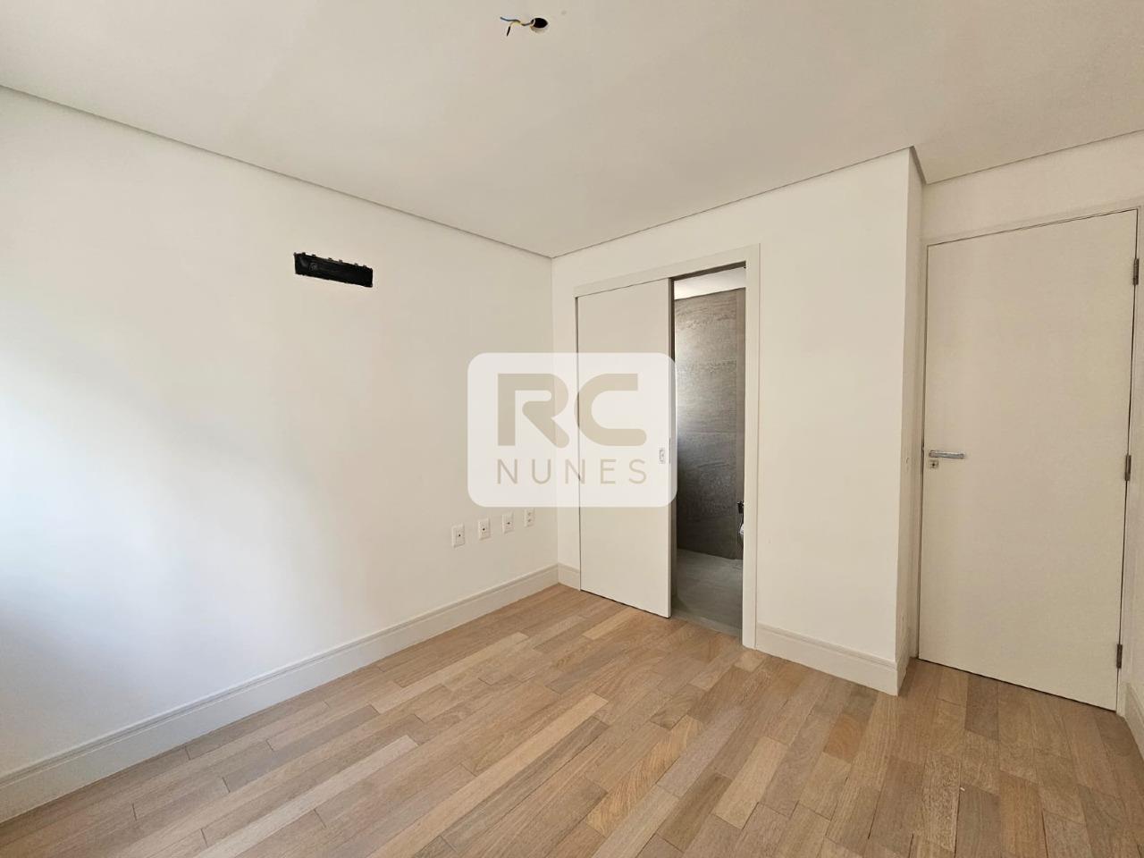 Apartamento à venda no Lourdes: 