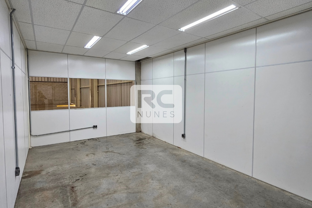 Galpão para aluguel no Distrito Industrial Jardim Piemont Sul: 