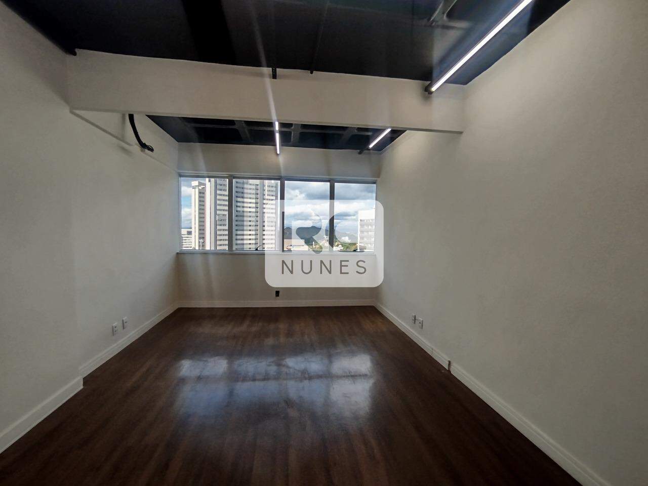 Sala para aluguel no Vila da Serra: 