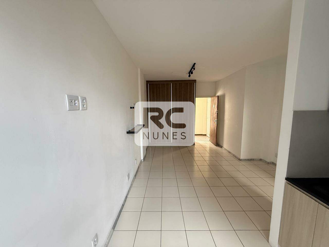 Sala à venda no Lourdes: 