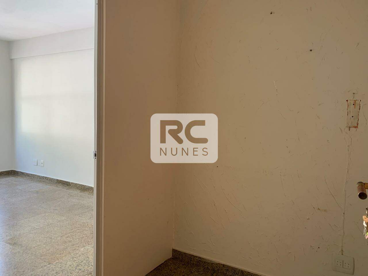 Sala à venda no Santa Efigênia: 