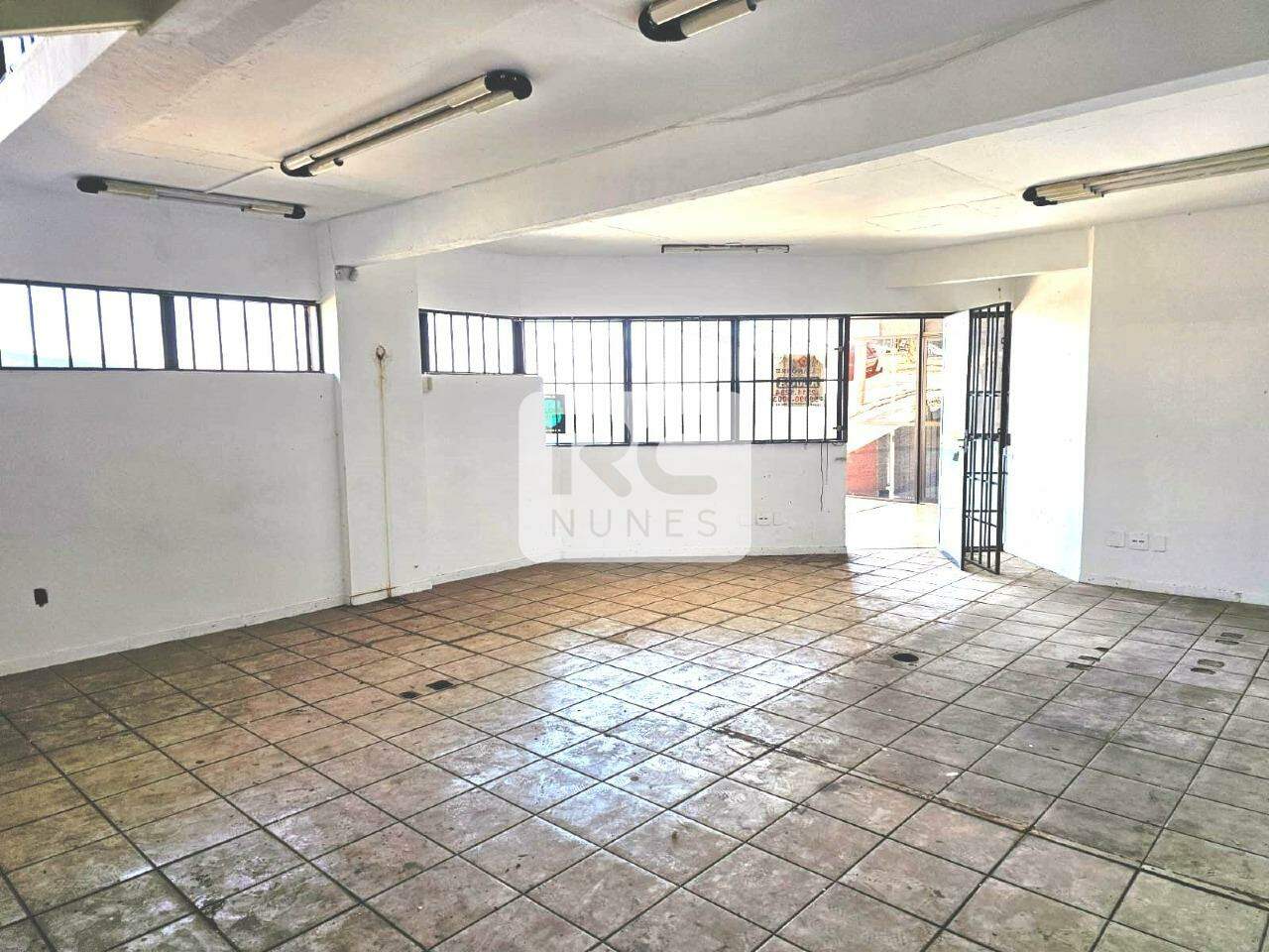 Loja à venda no Santa Lúcia: 