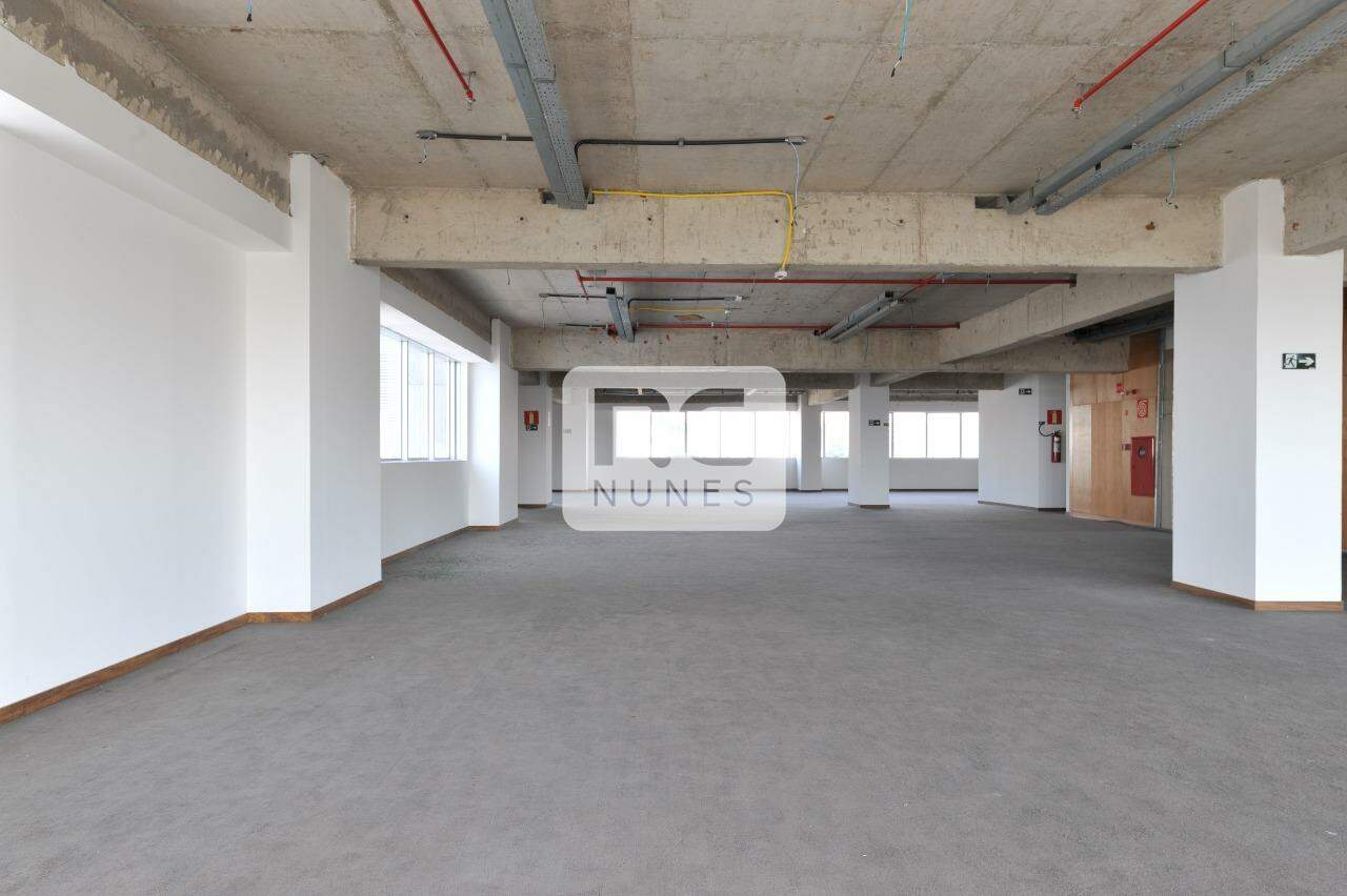 Andar corrido à venda no Santa Lúcia: 