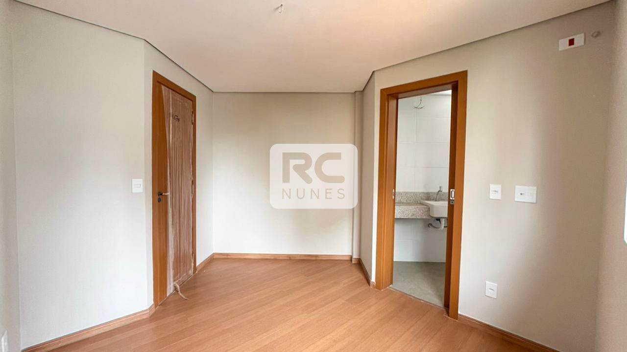 Cobertura à venda no Funcionários: 