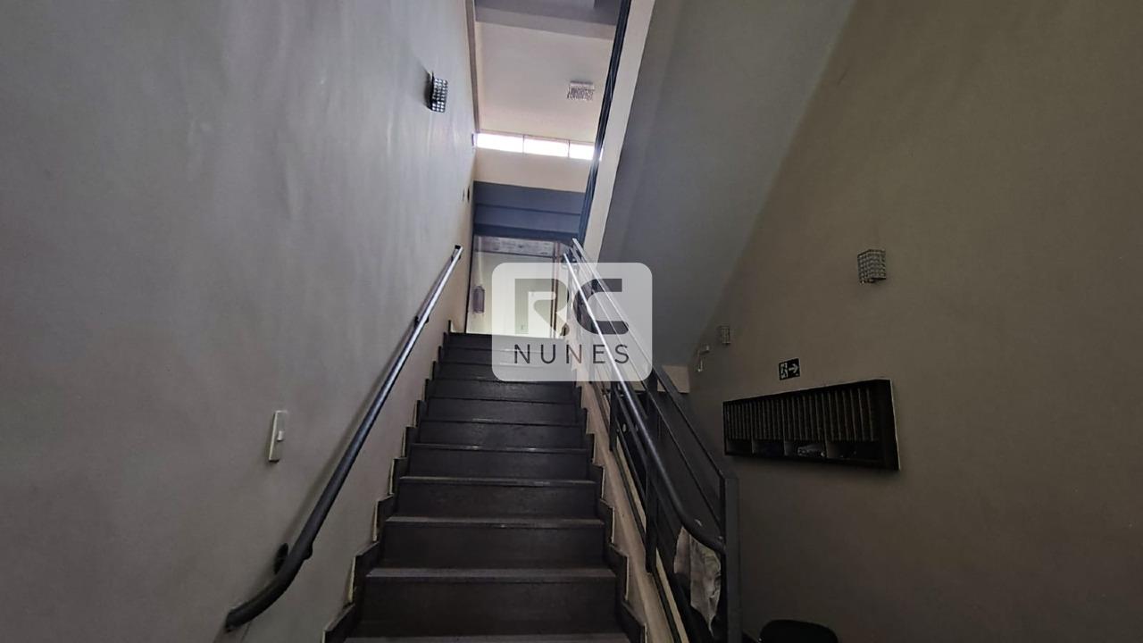 Prédio para aluguel no Centro: 