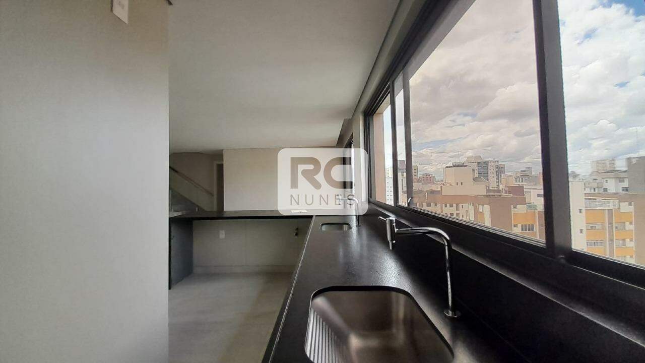 Cobertura à venda no Lourdes: 