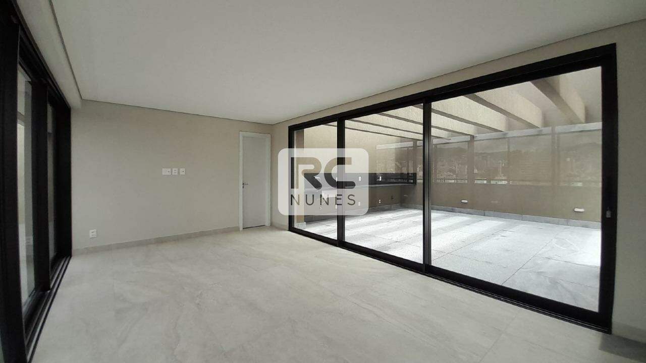 Cobertura à venda no Lourdes: 