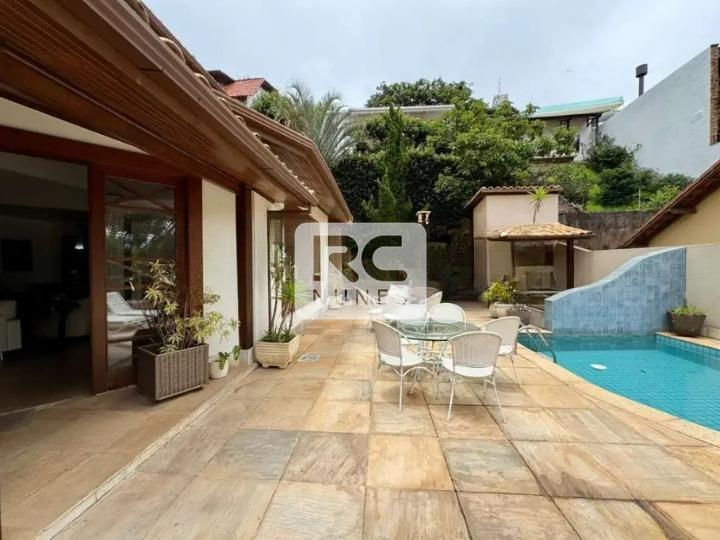 Casa à venda no Mangabeiras: 