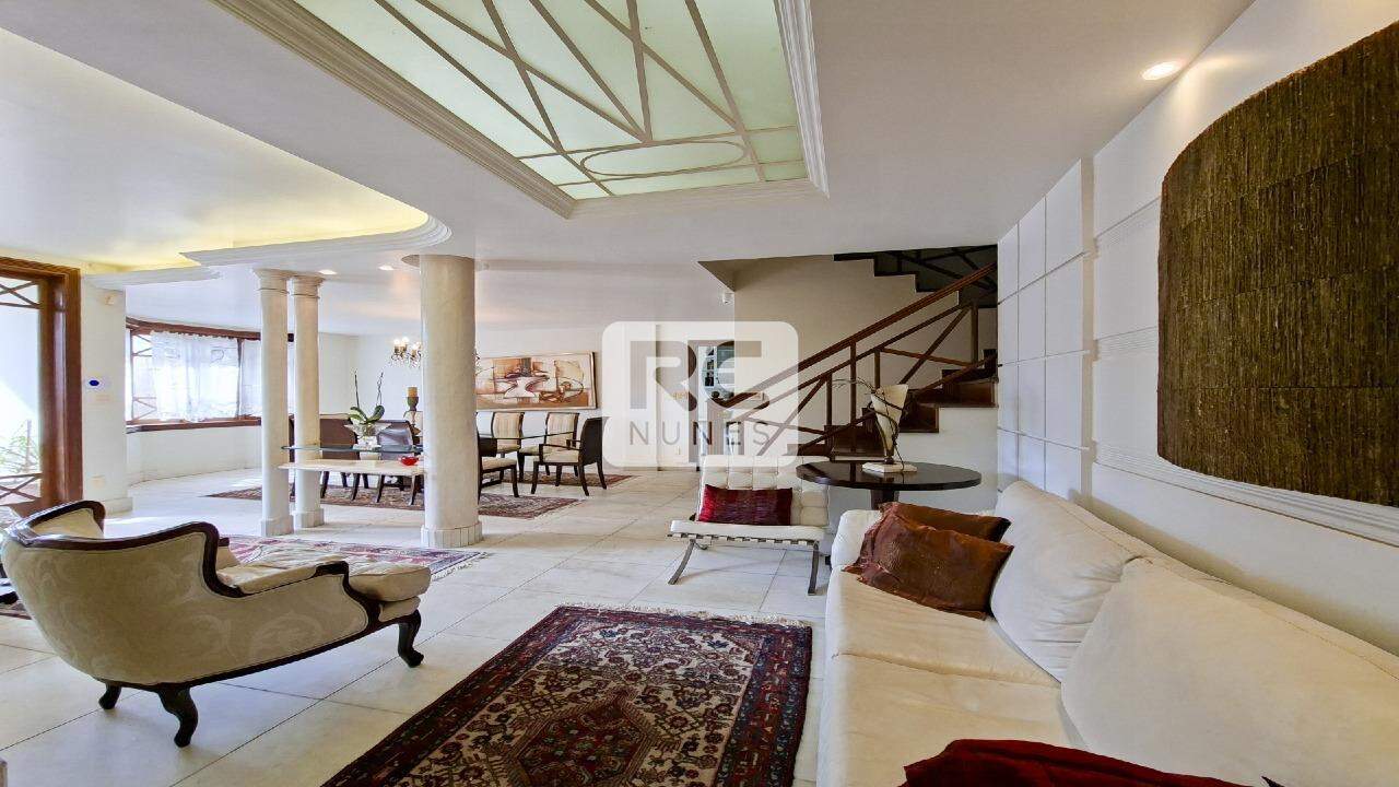Casa à venda no Mangabeiras: 
