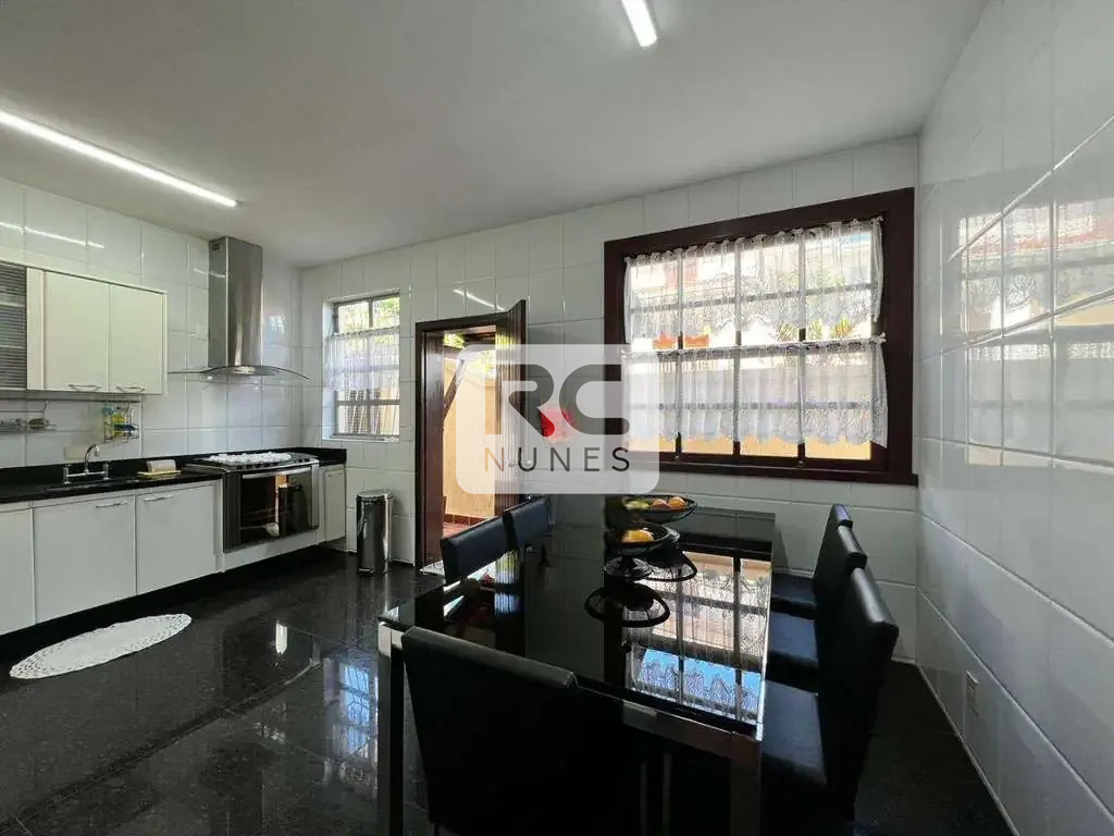 Casa à venda no Belvedere: 