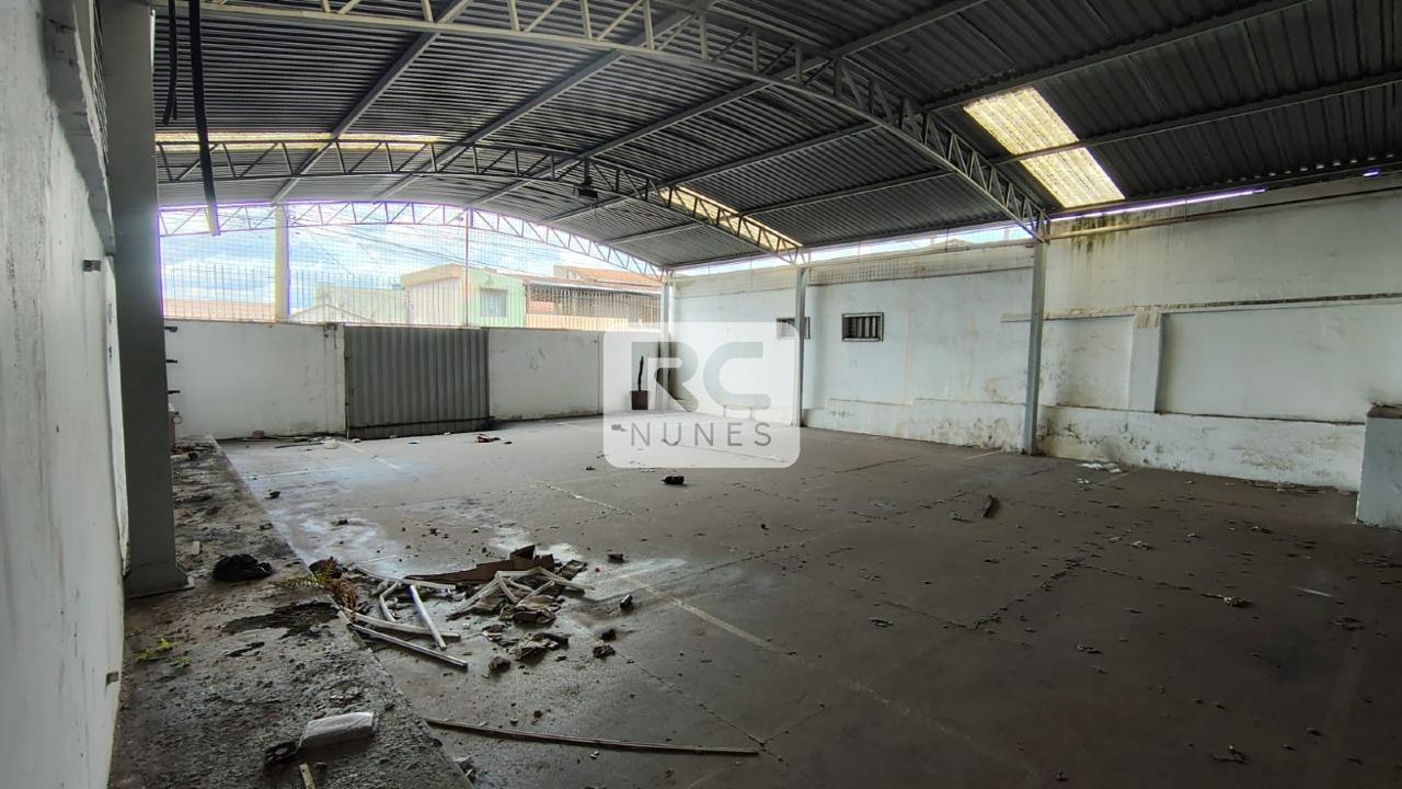 Casa comercial para aluguel no Carlos Prates: 