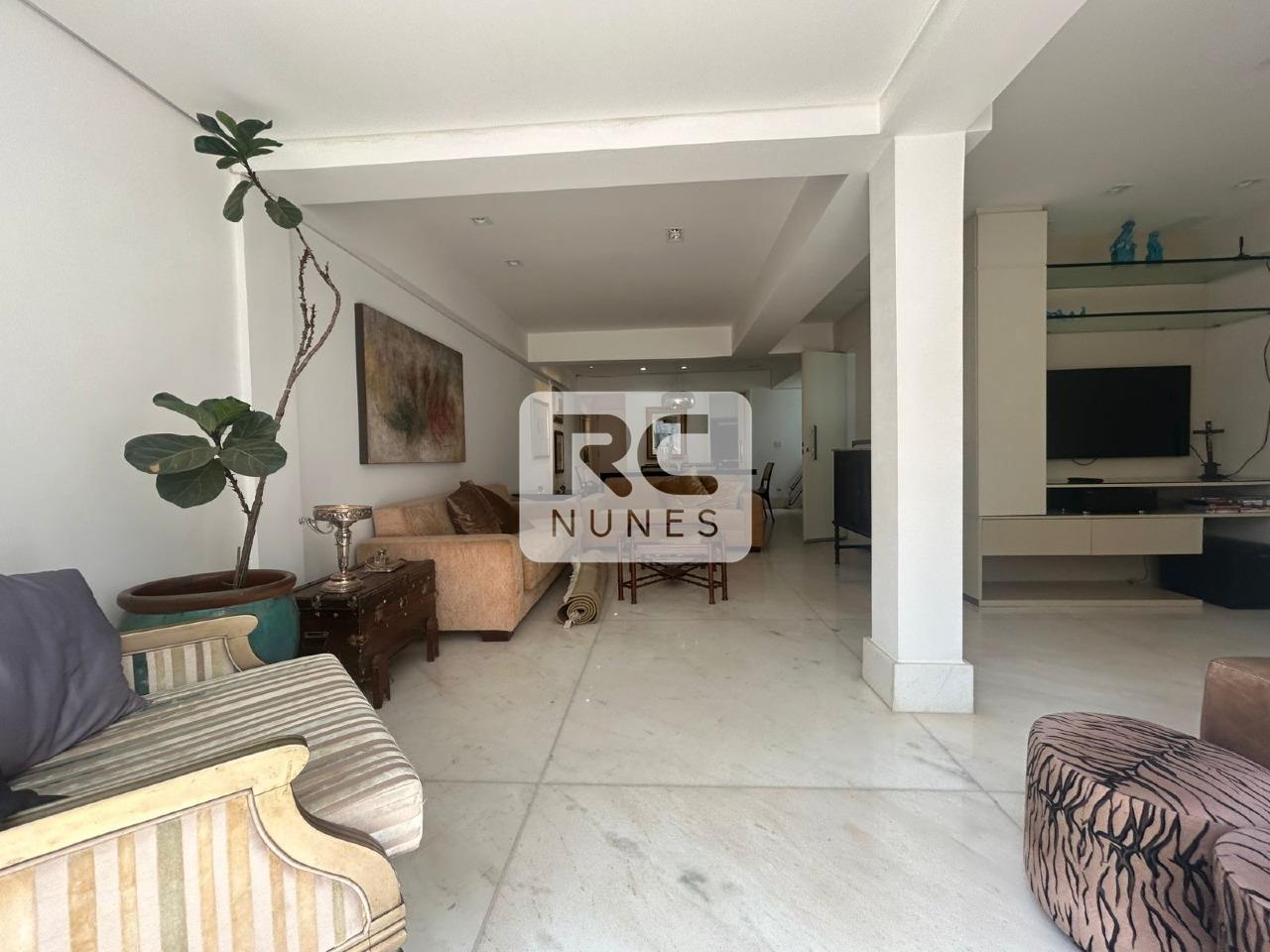 Cobertura à venda no Lourdes: 