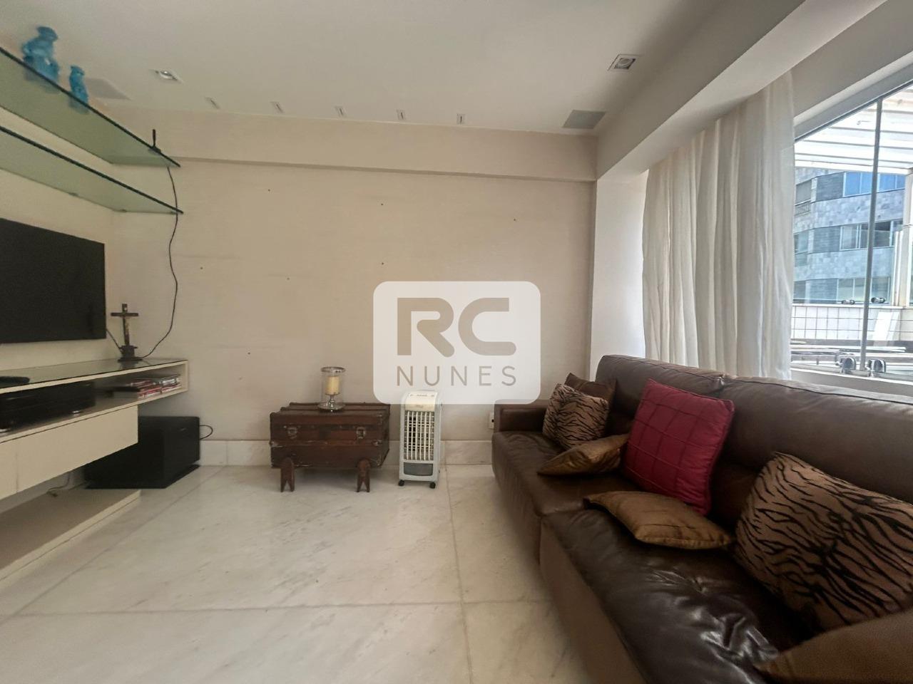 Cobertura à venda no Lourdes: 