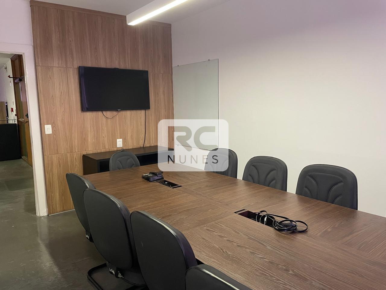 Andar corrido à venda no Lourdes: 