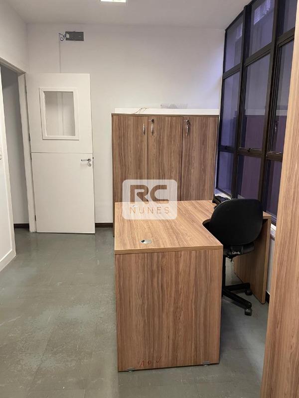 Andar corrido à venda no Lourdes: 