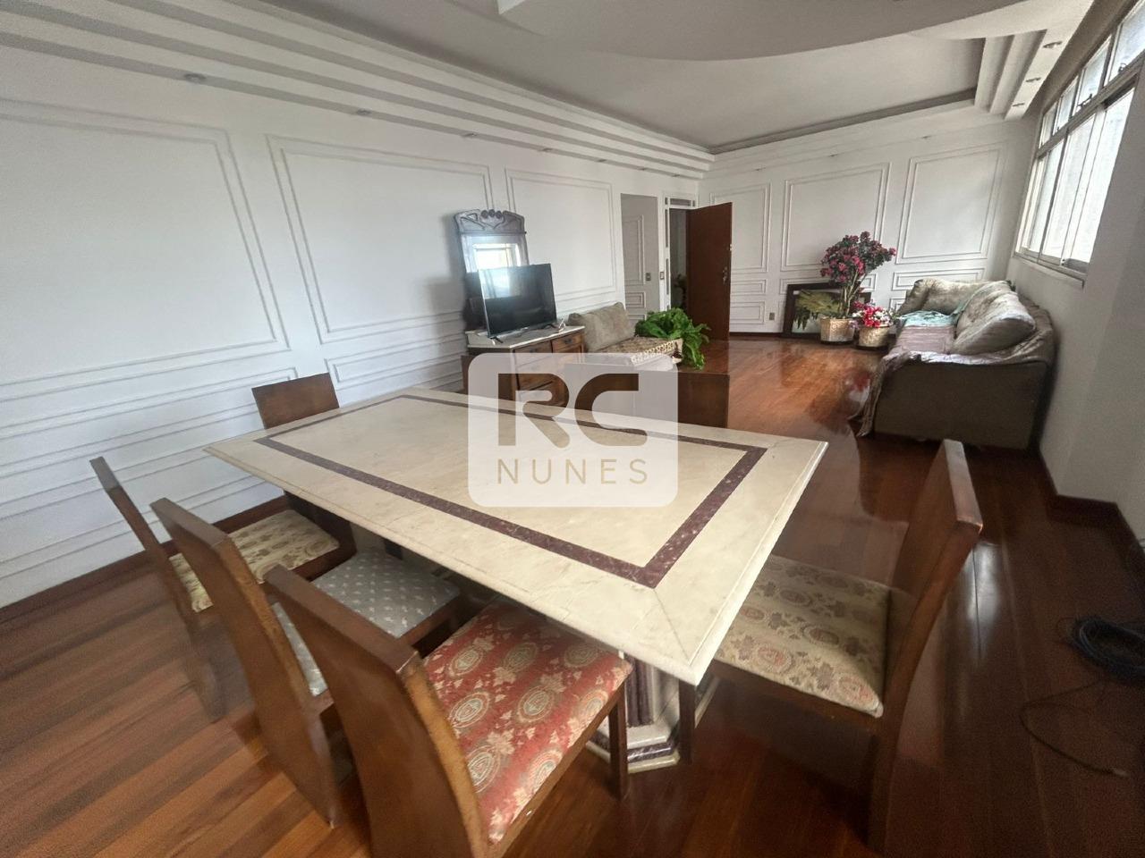 Apartamento à venda no Funcionários: 