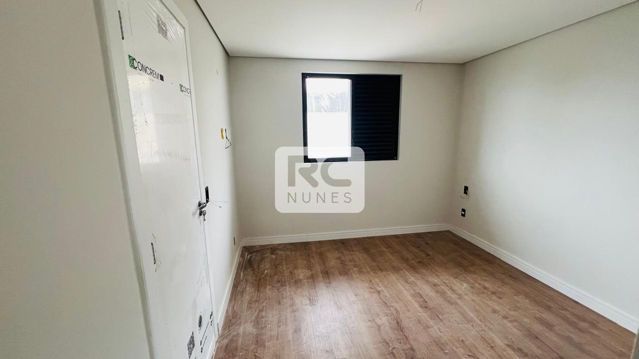 Apartamento à venda no Cruzeiro: 