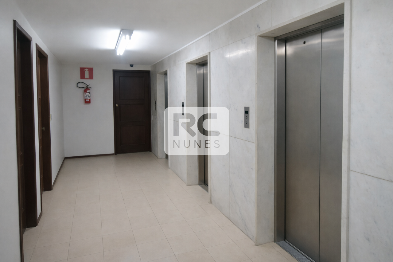 Andar corrido à venda no Cruzeiro: 