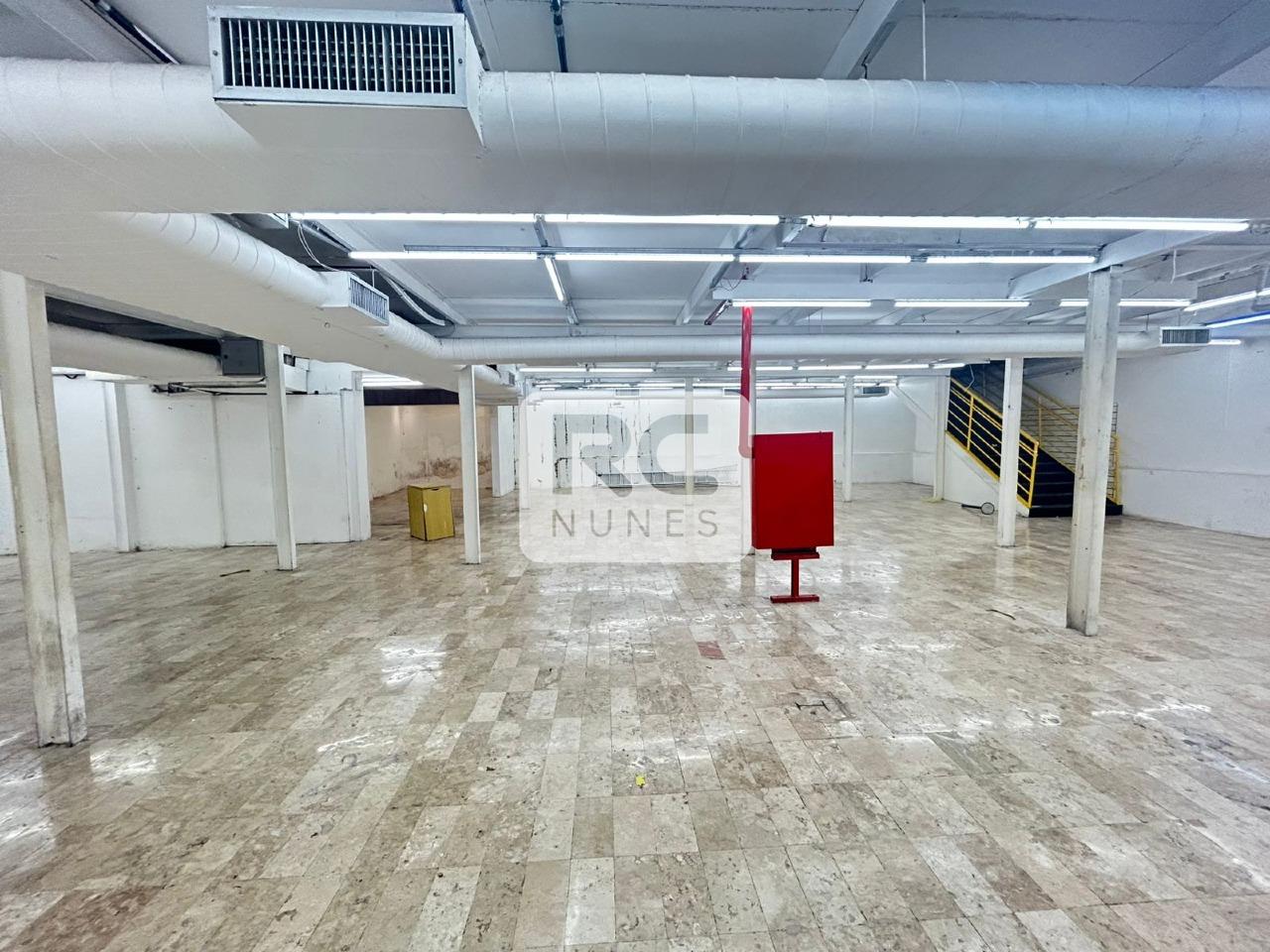 Prédio para aluguel no Centro: 