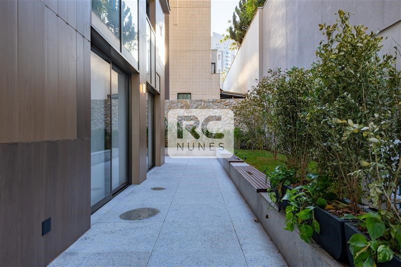 Cobertura à venda no Funcionários: 