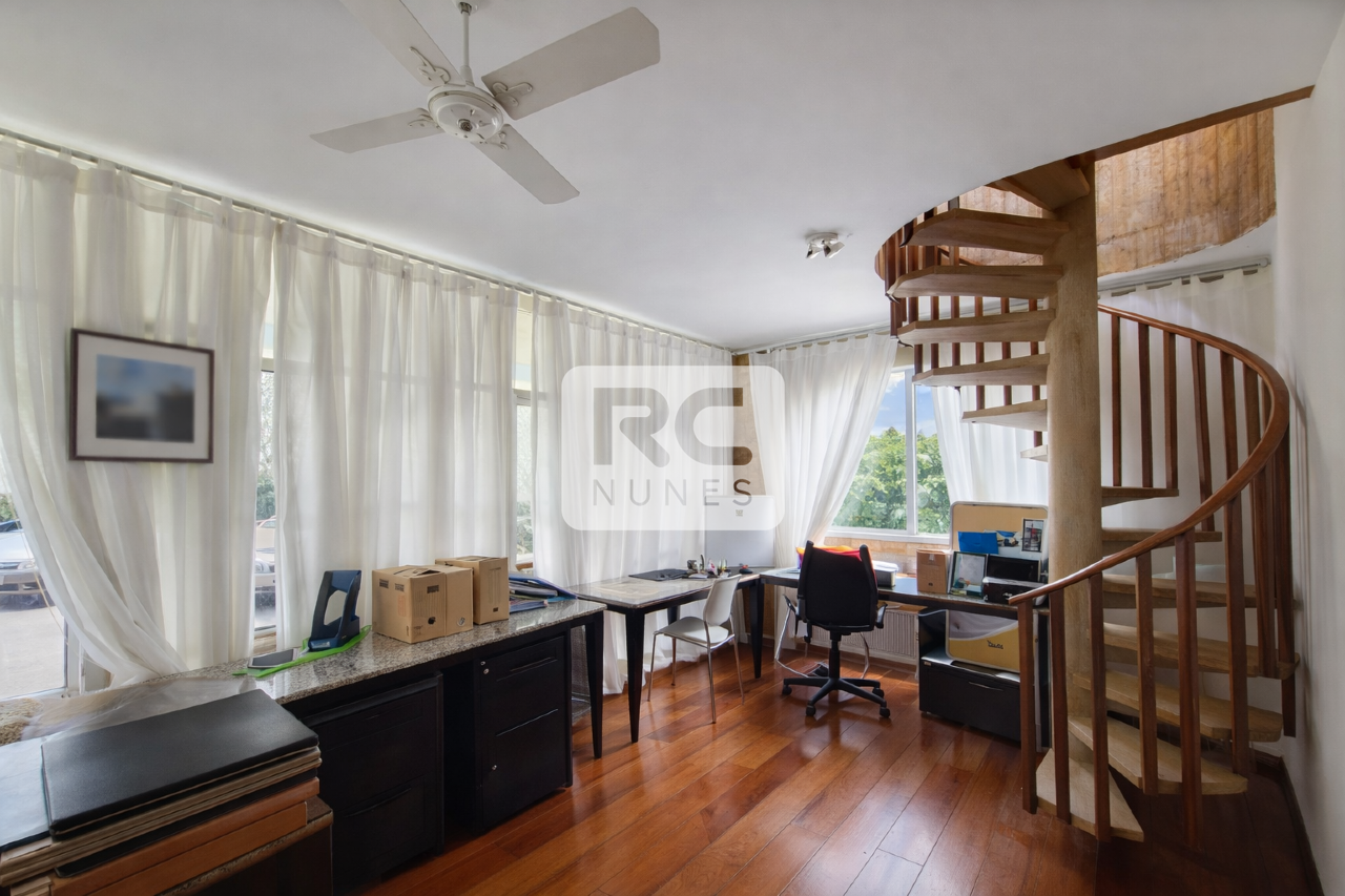 Cobertura à venda no Santa Lúcia: 