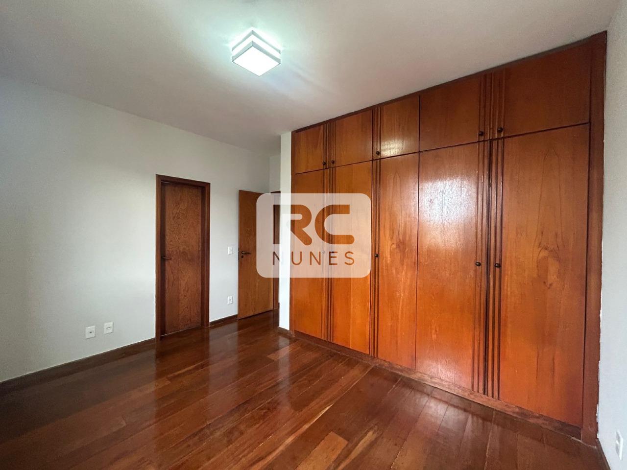 Apartamento à venda no Carmo: 