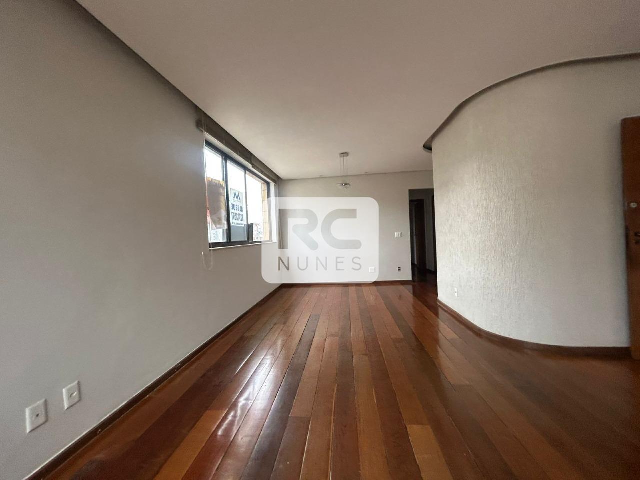 Apartamento à venda no Carmo: 