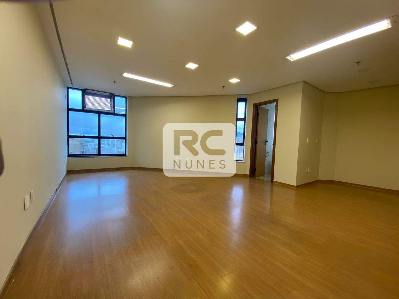 Sala para aluguel no Lourdes: 