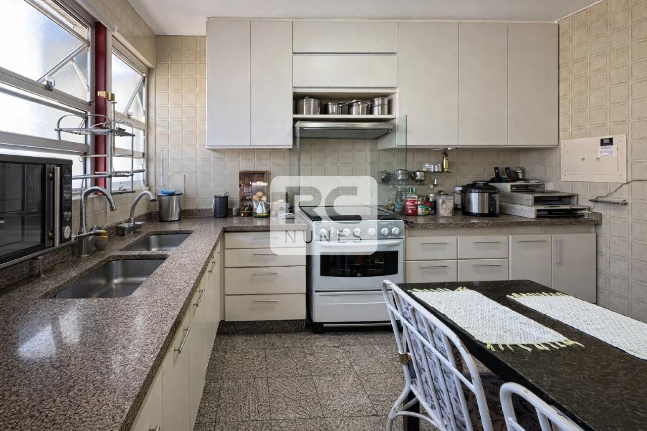 Apartamento à venda no Funcionários: 