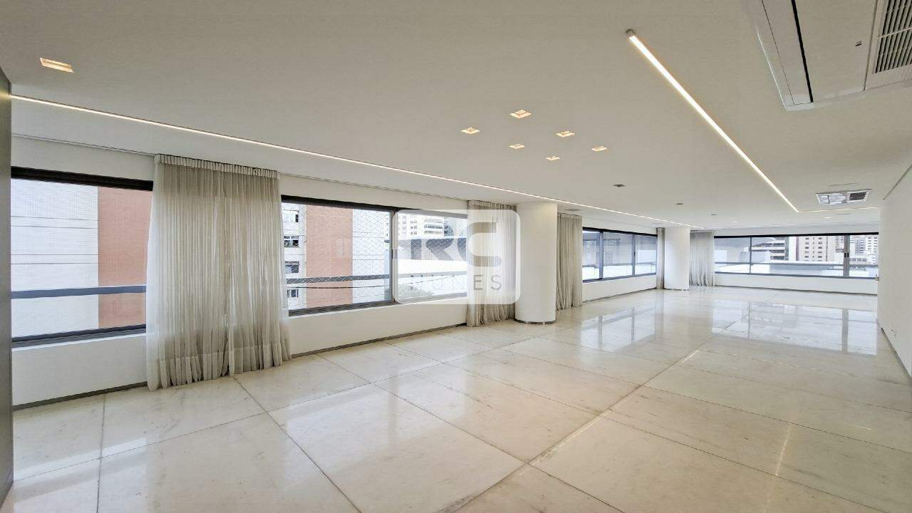 Apartamento à venda no Lourdes: 