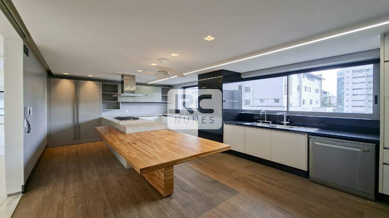 Apartamento à venda no Lourdes: 