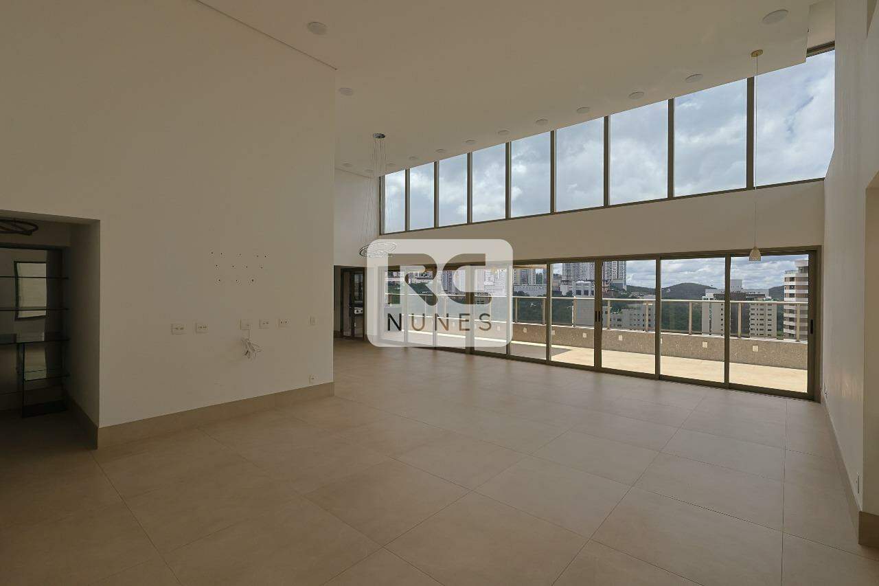 Cobertura para aluguel no Vale do Sereno: 