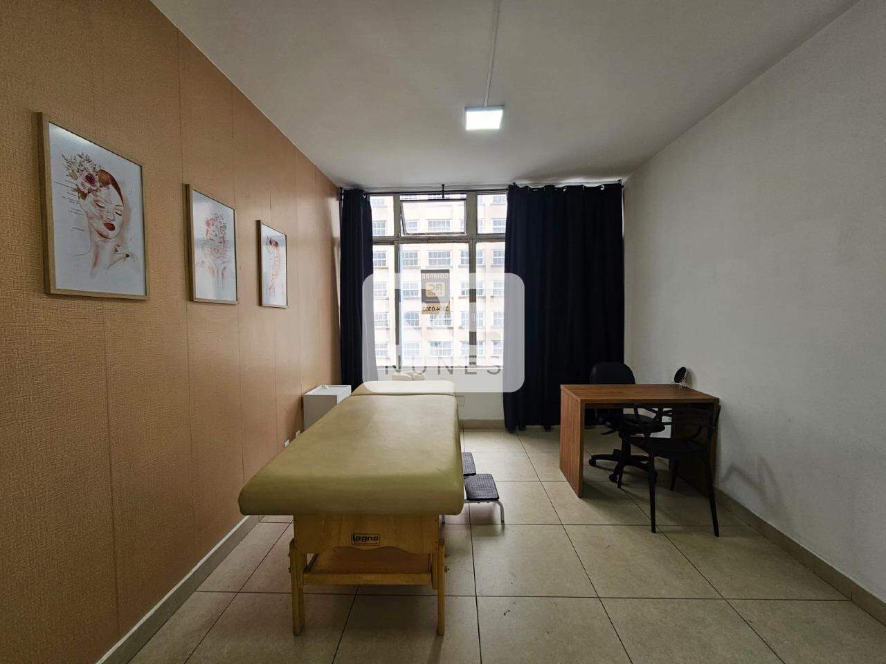 Sala à venda no Centro: 