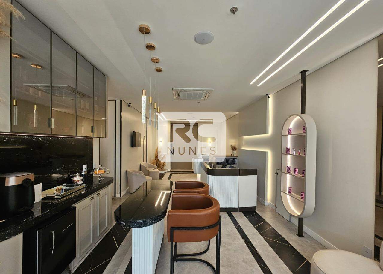 Andar corrido à venda no Vila da Serra: 