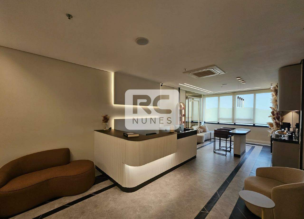 Andar corrido à venda no Vila da Serra: 