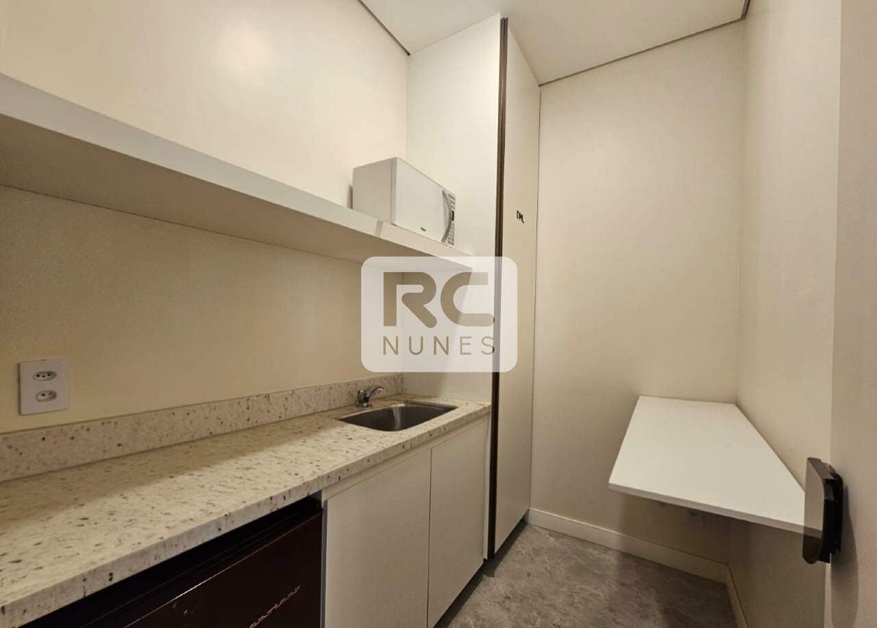 Andar corrido à venda no Vila da Serra: 