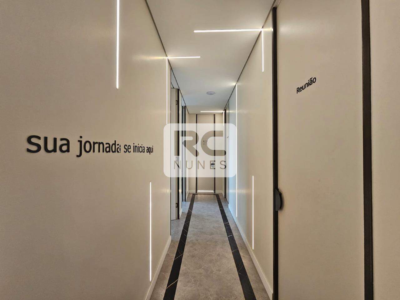 Andar corrido à venda no Vila da Serra: 