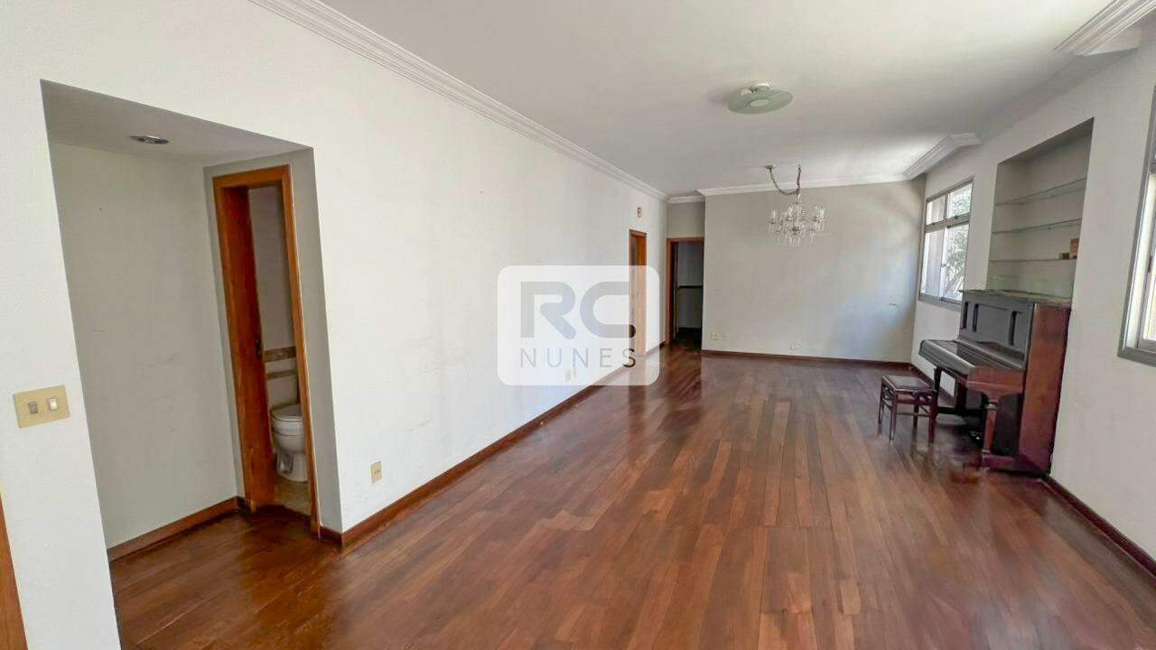 Apartamento à venda no Funcionários: 