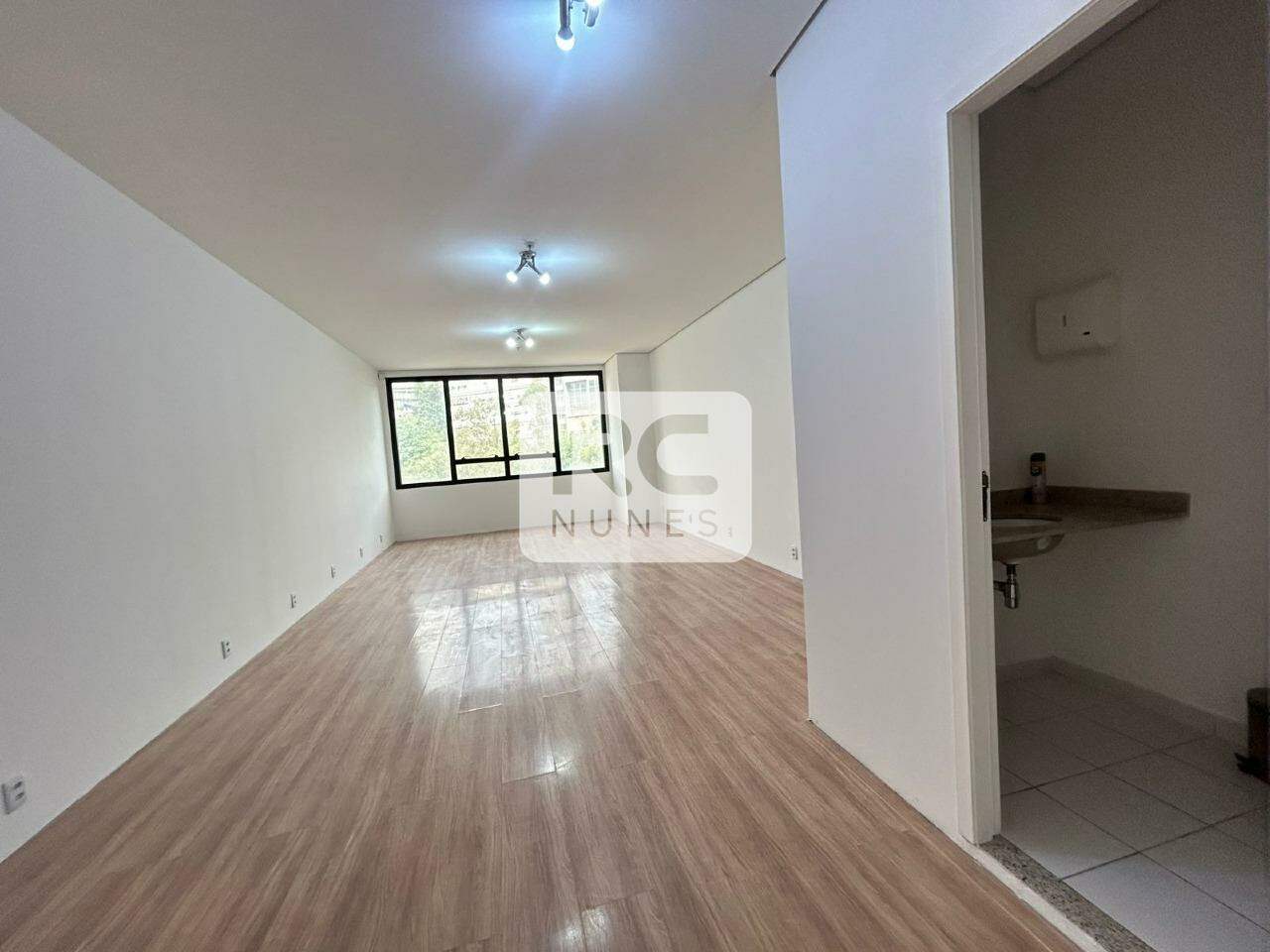 Sala para aluguel no Vila da Serra: 