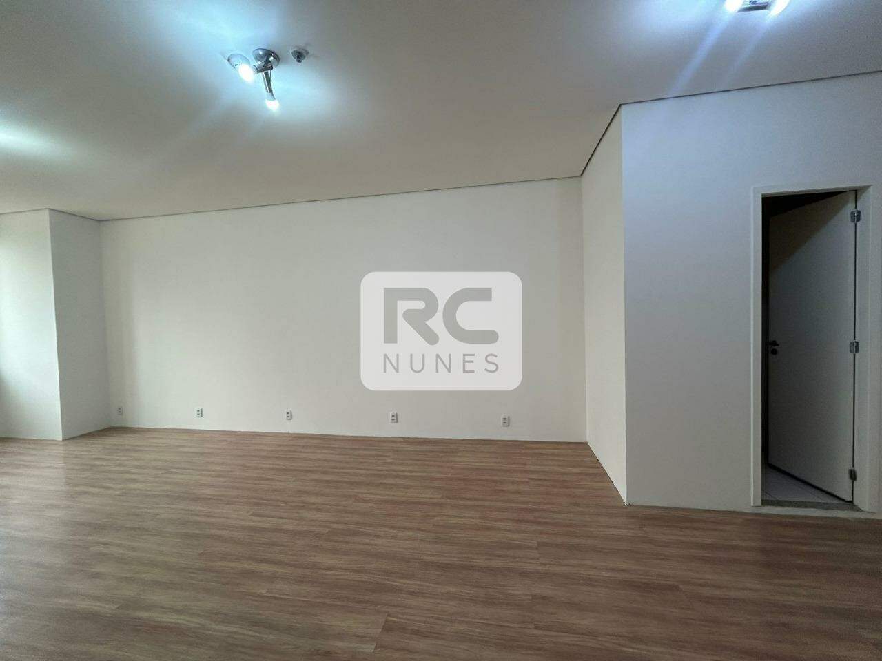 Sala para aluguel no Vila da Serra: 