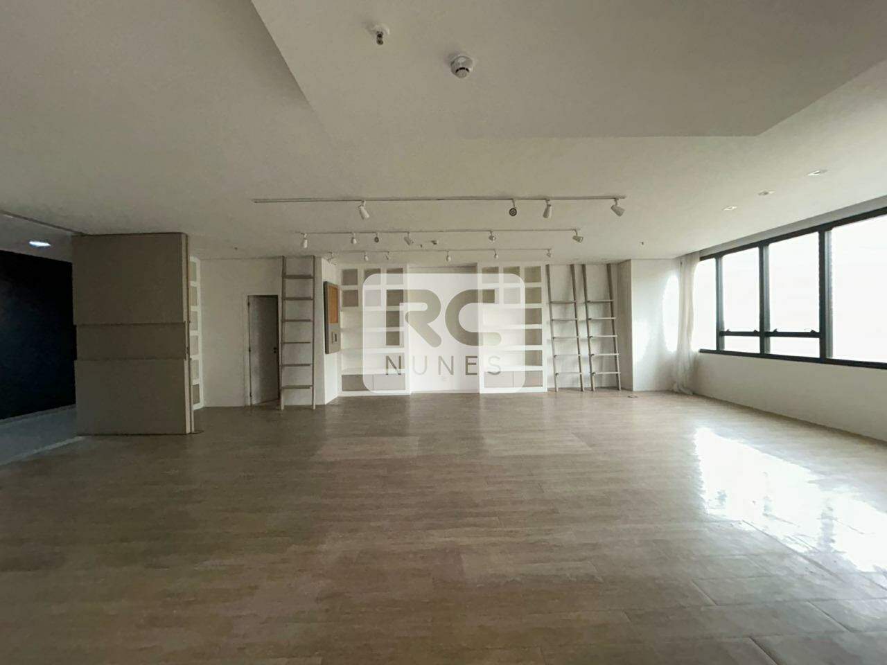 Sala para aluguel no Vila da Serra: 